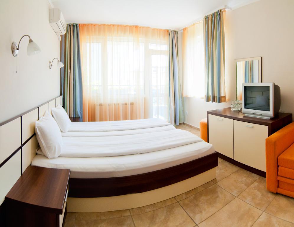 Guest House Hiora Ahtopol Exterior photo