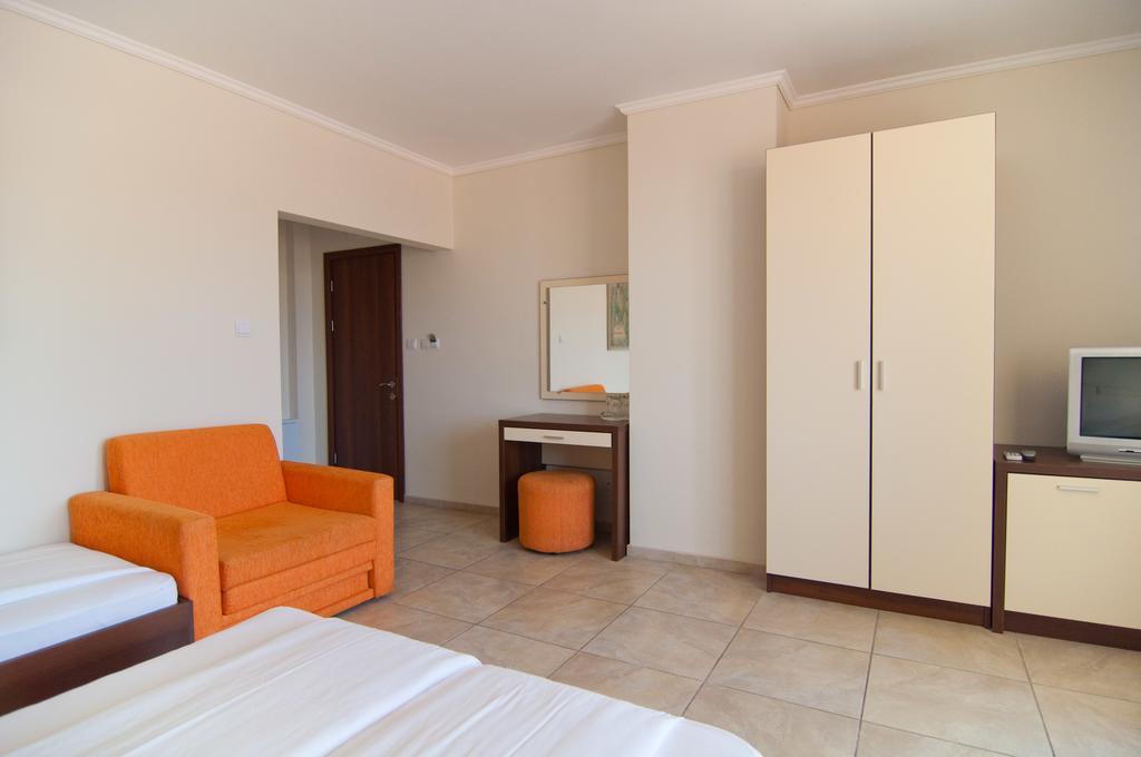 Guest House Hiora Ahtopol Exterior photo